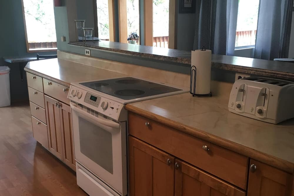 Photo of Kitchen in Three Rivers