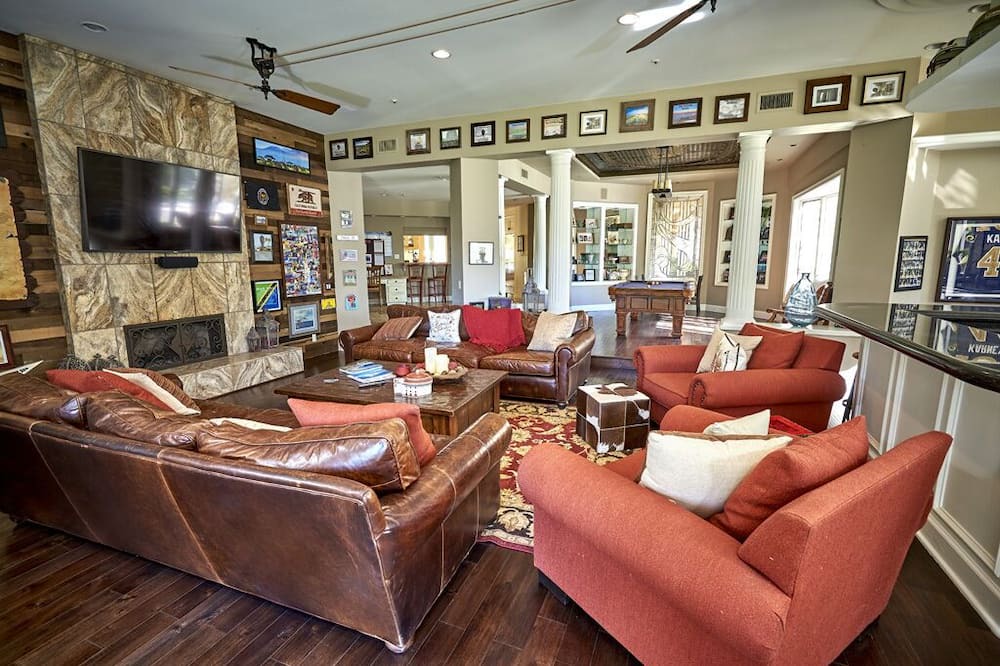 Photo of Livingroom in Coto de Caza