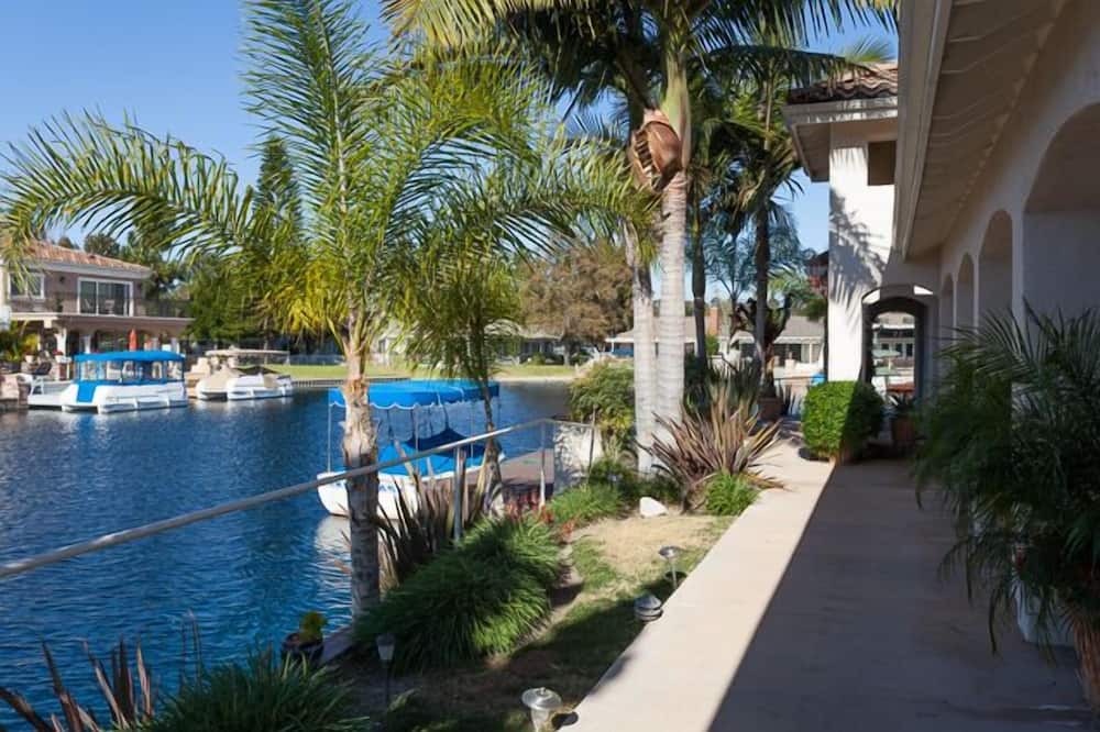 Photo of Outdoor in Lake Forest