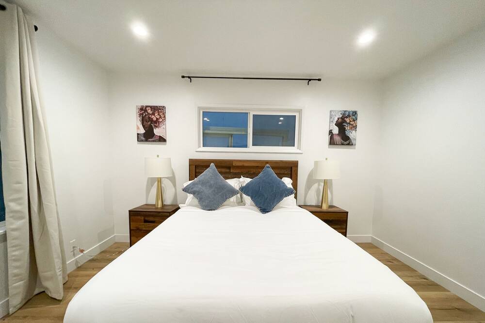 Photo of Bedroom in Burbank