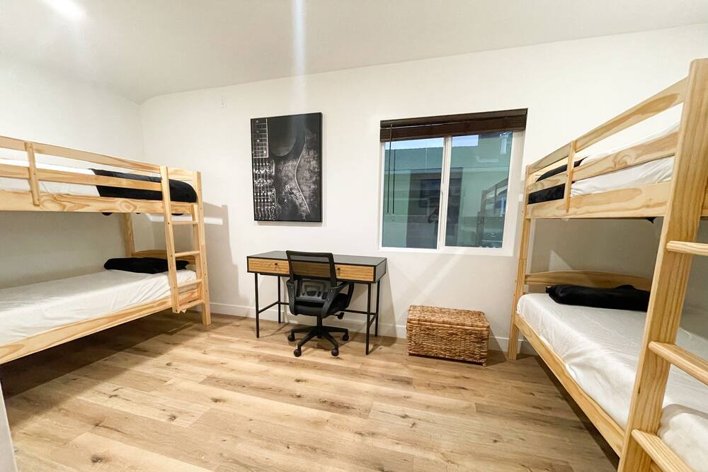 Photo of Bedroom in Burbank