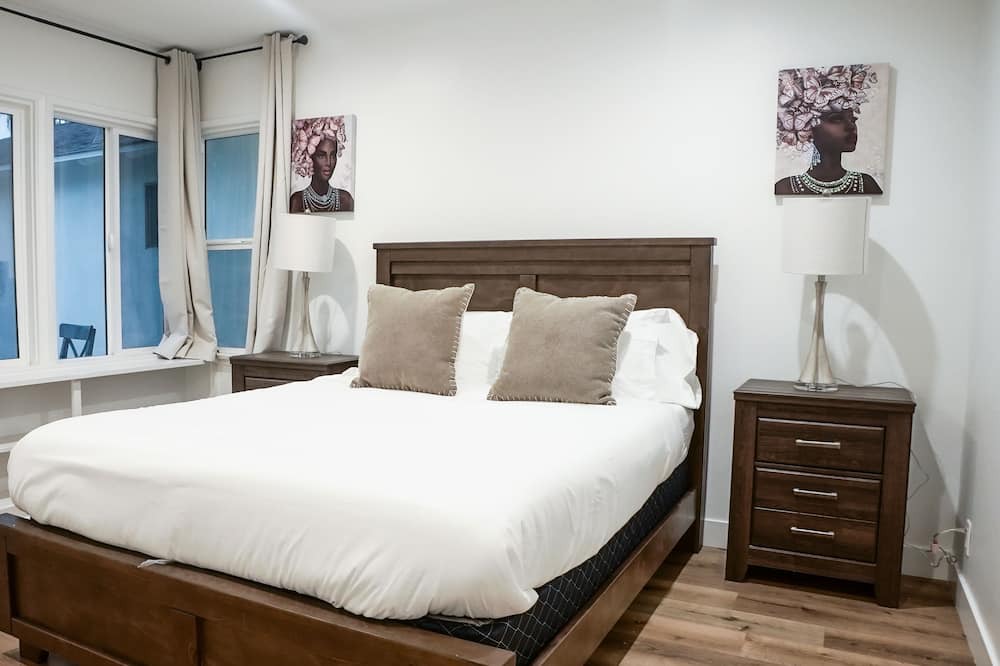 Photo of Bedroom in Burbank