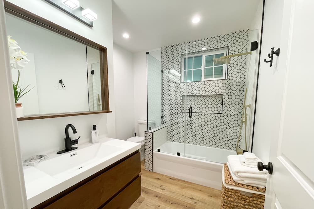 Photo of Bathroom in Burbank
