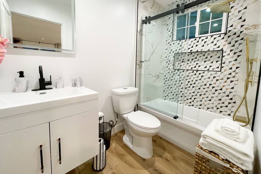 Photo of Bathroom in Burbank