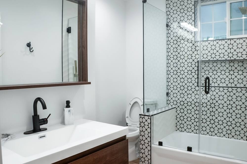 Photo of Bathroom in Burbank