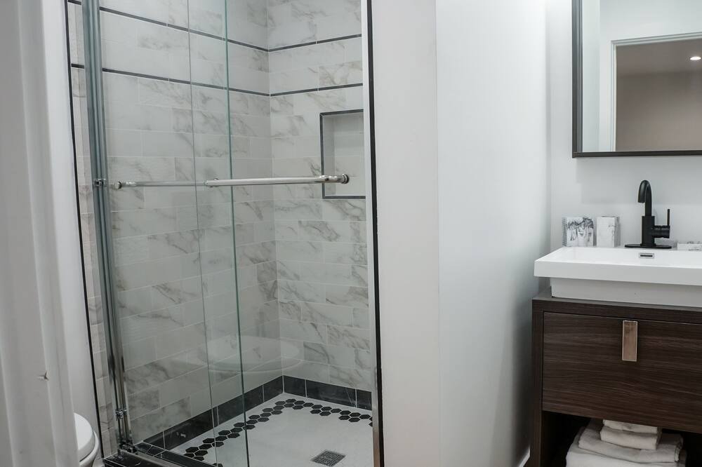 Photo of Bathroom in Burbank