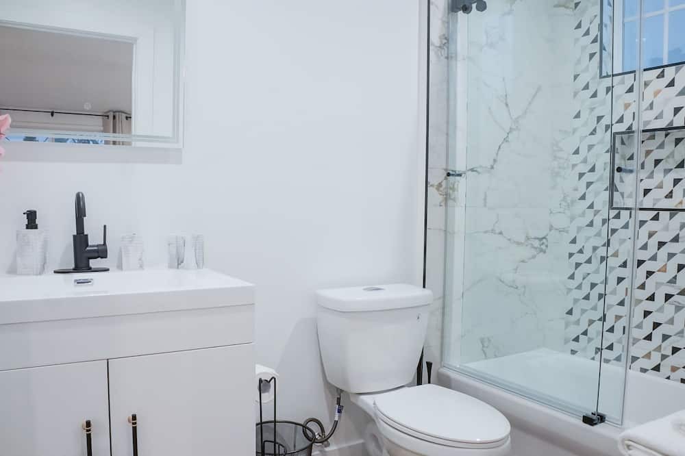 Photo of Bathroom in Burbank