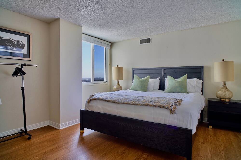 Photo of Bedroom in Marina Peninsula