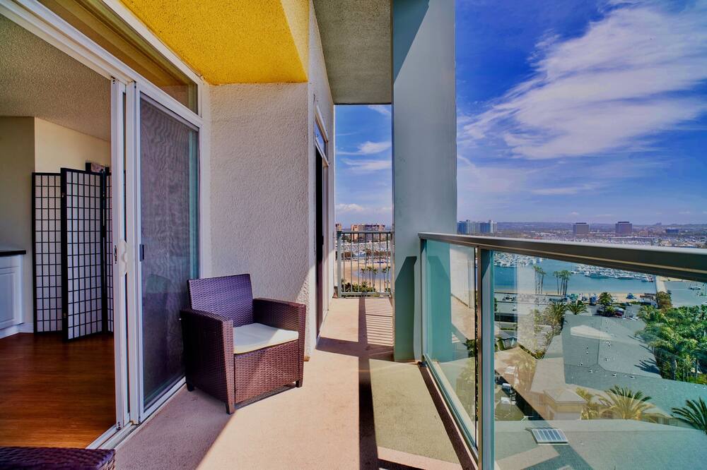 Photo of Patio Balcony in Marina Peninsula