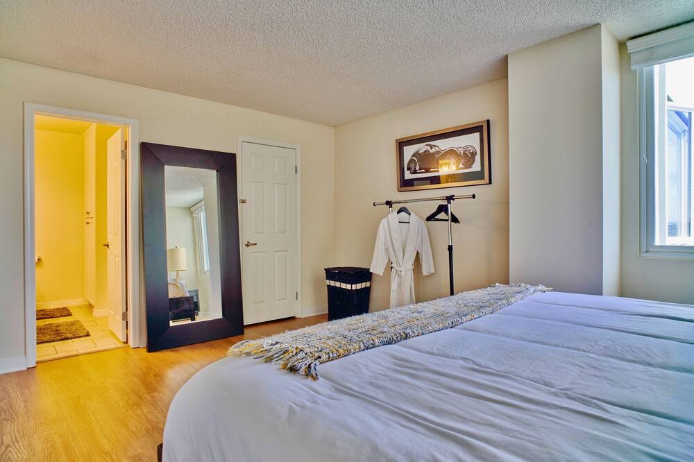 Photo of Bedroom in Marina Peninsula