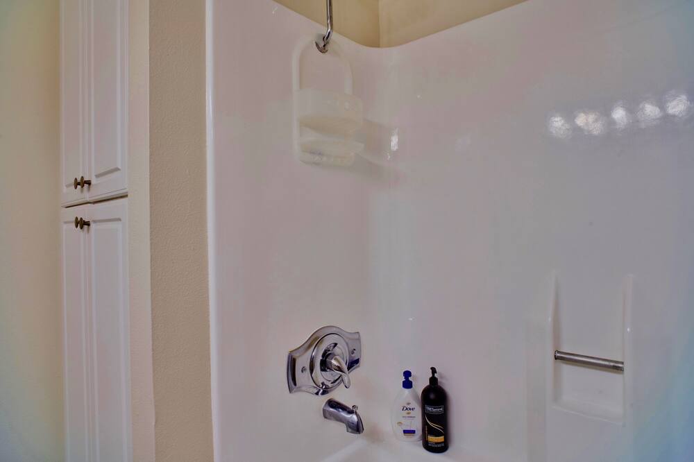 Photo of Bathroom in Marina Peninsula