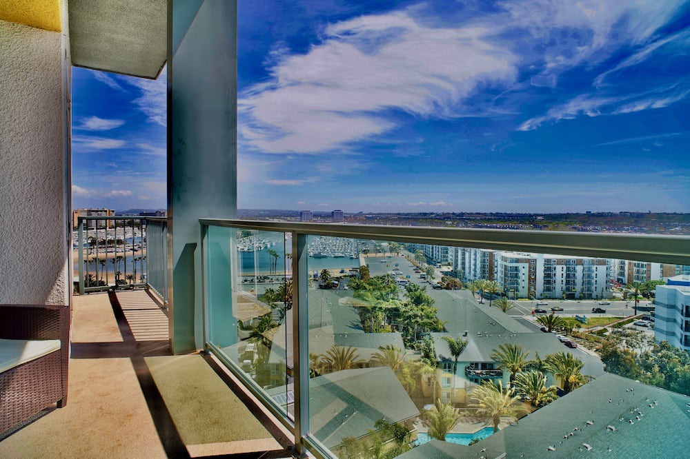 Photo of Patio Balcony in Marina Peninsula