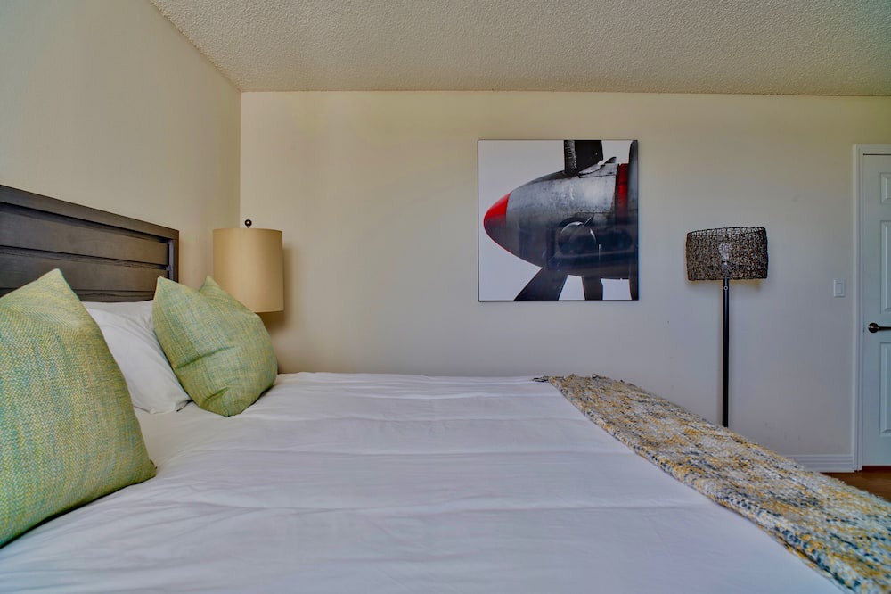 Photo of Bedroom in Marina Peninsula