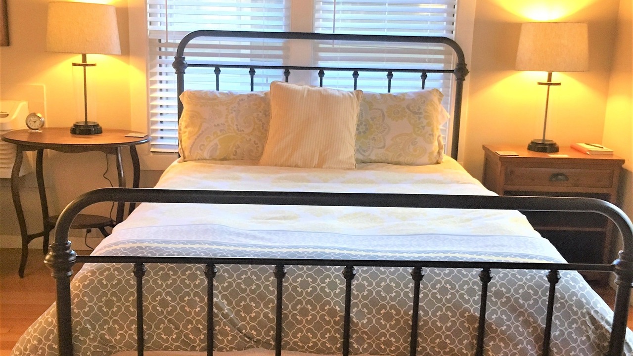 Photo of Bedroom in Willow Creek