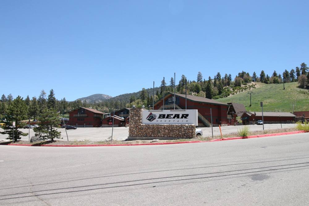 Photo of Outdoor in Summit Estates