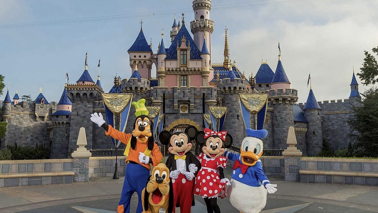 Photo of Others in Sherwood Forest and Thistle Development