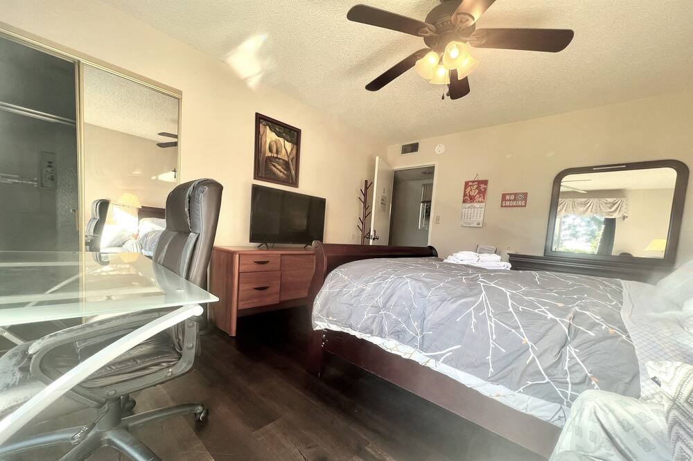 Photo of Bedroom in Azusa