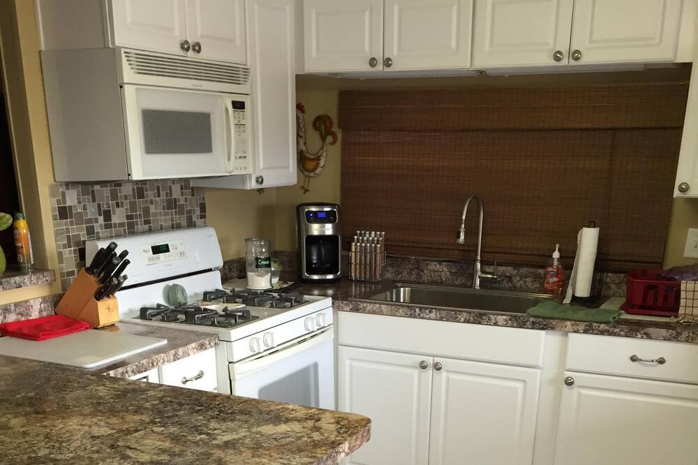 Photo of Kitchen in Havasu Lake