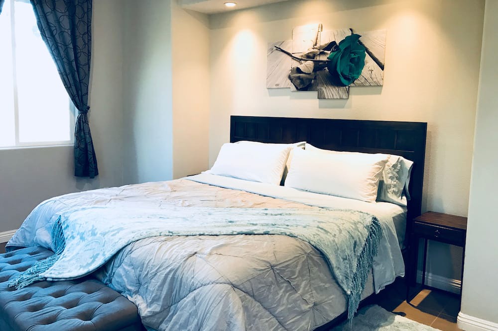 Photo of Bedroom in La Sierra