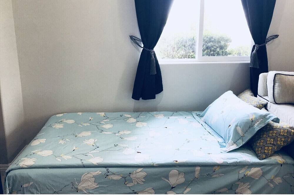 Photo of Bedroom in La Sierra