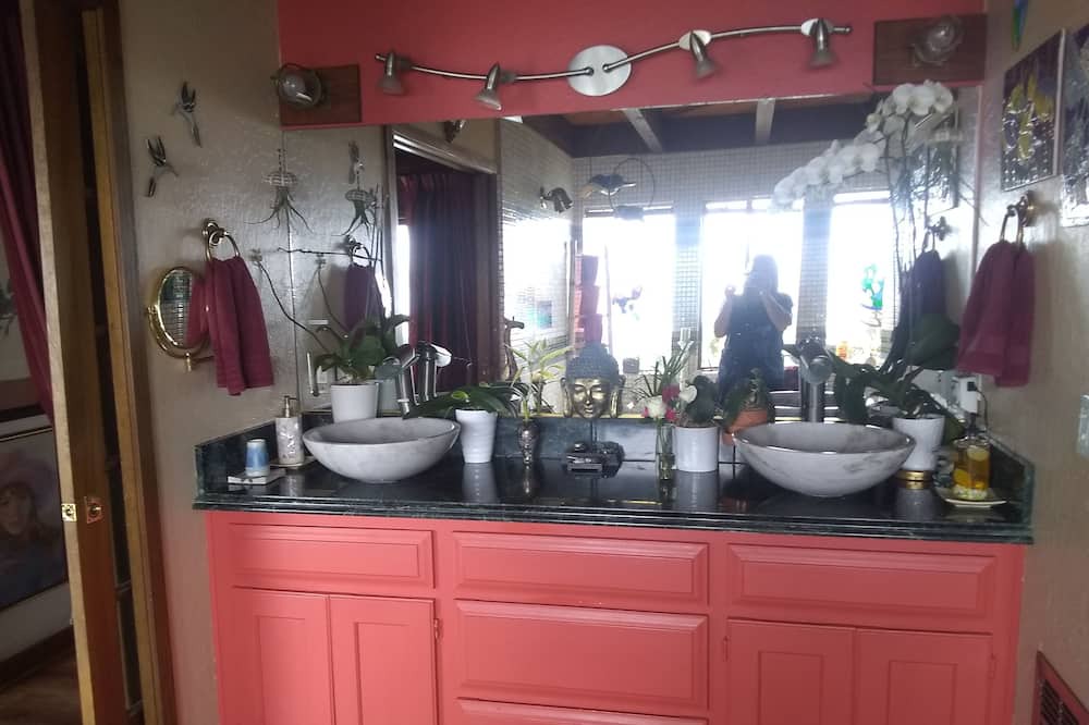 Photo of Bedroom in Aptos