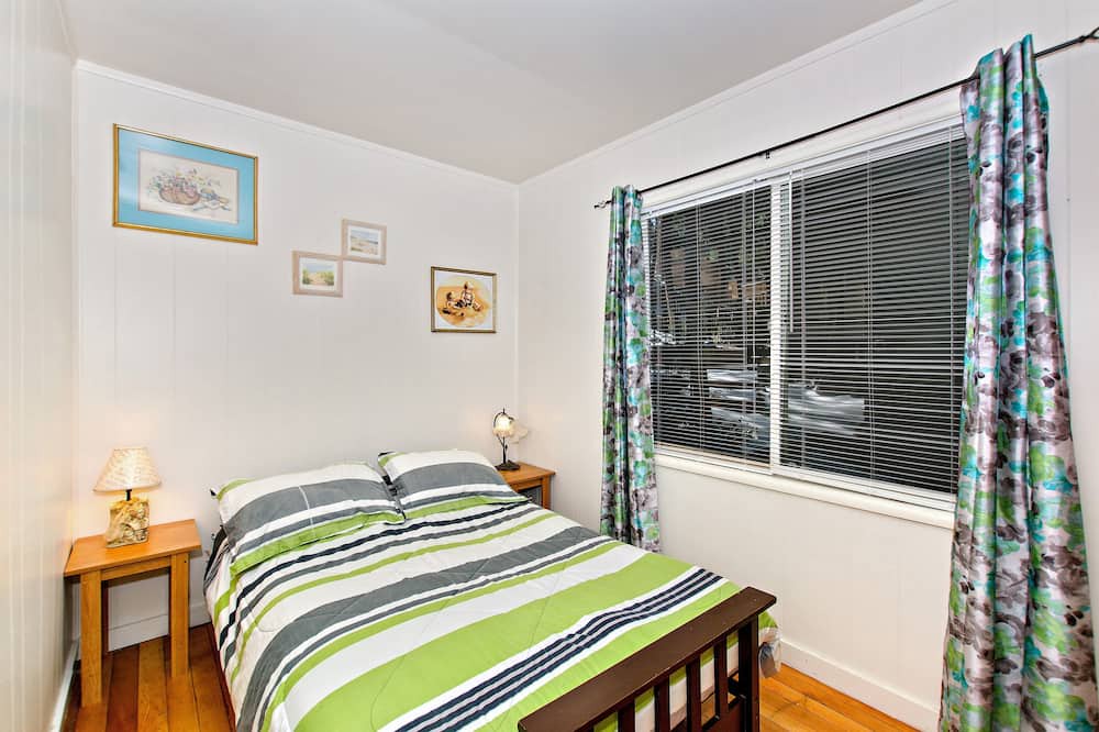Photo of Bedroom in Crestline