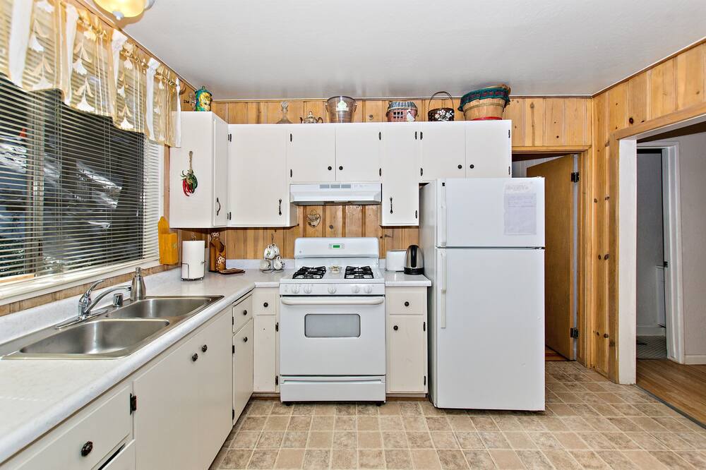 Photo of Kitchen in Crestline