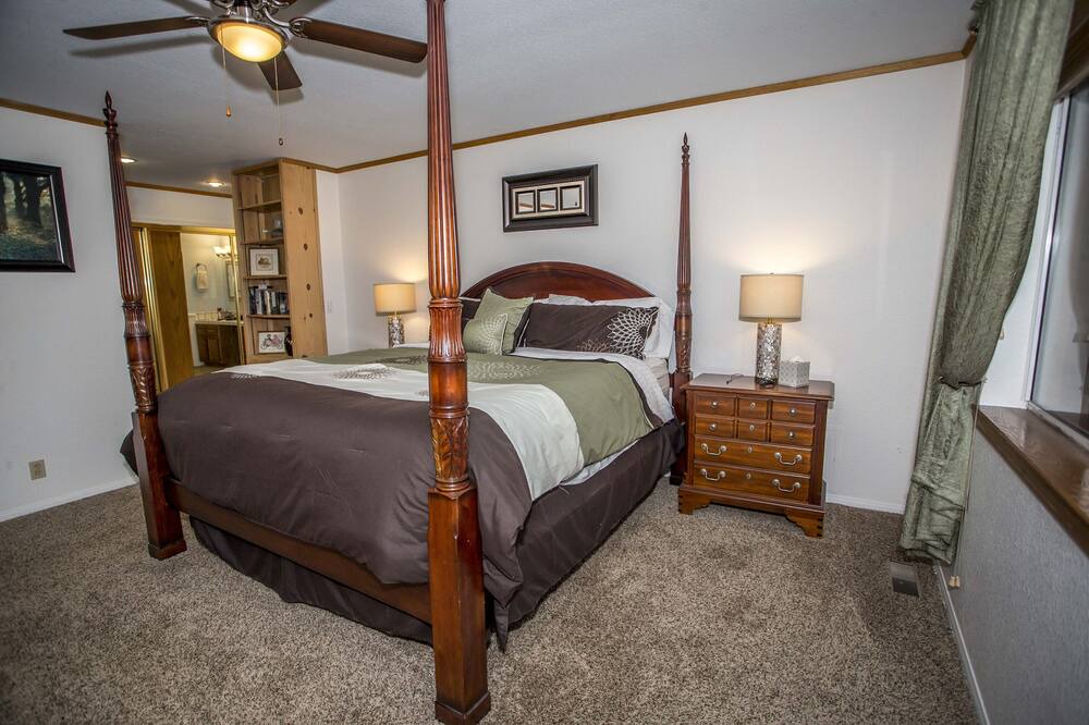 Photo of Others in Summit Estates