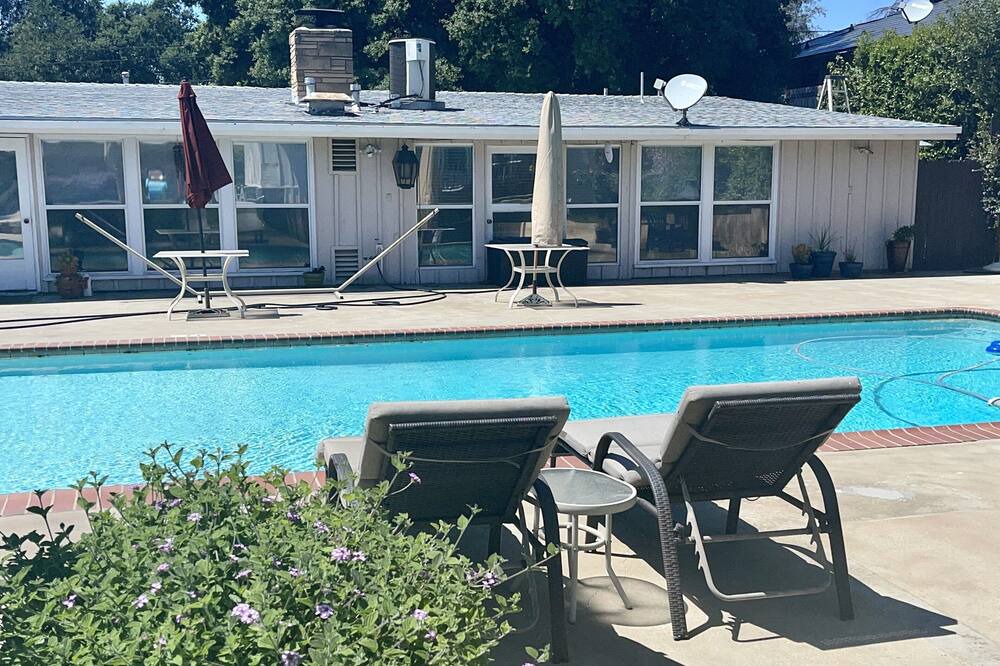 Photo of Outdoor in Altadena