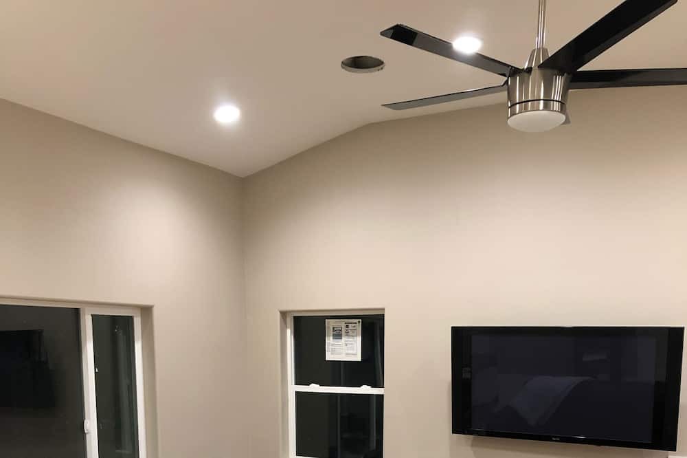 Photo of Livingroom in Garden Grove