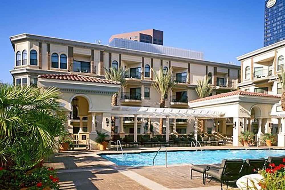 Photo of Outdoor in City West
