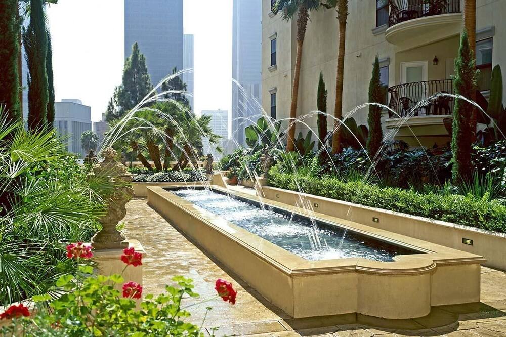 Photo of Outdoor in City West