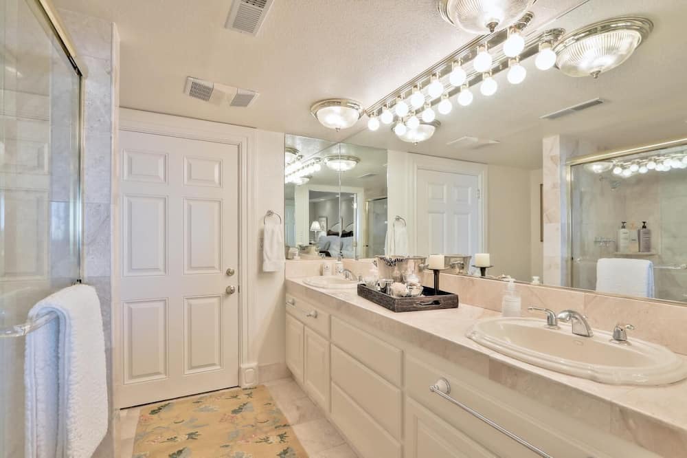 Photo of Bathroom in La Selva Beach