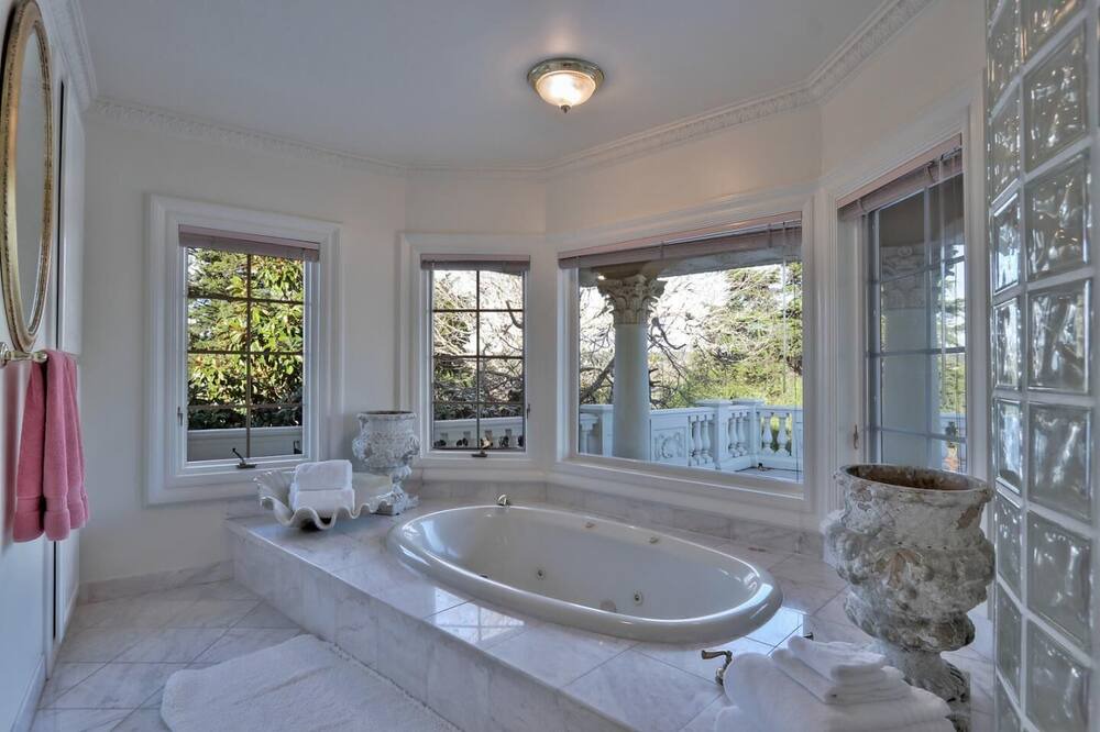 Photo of Bathroom in La Selva Beach