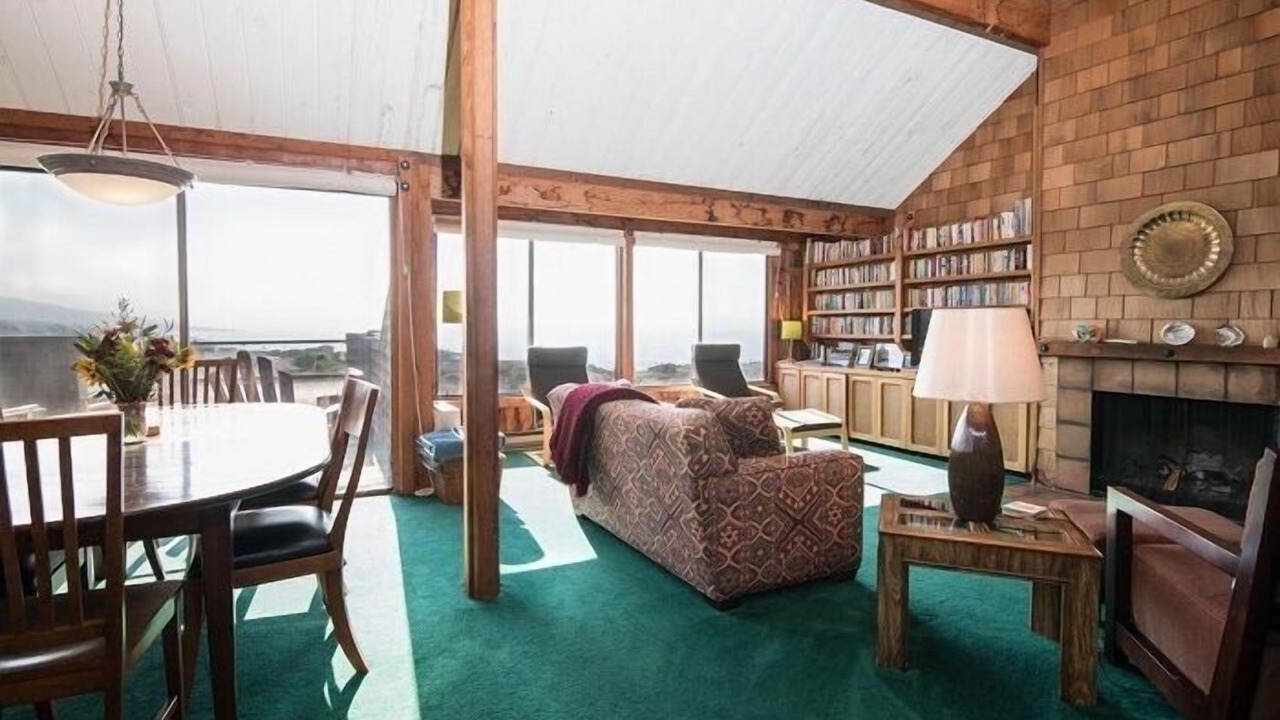 Photo of Livingroom in Sea Ranch