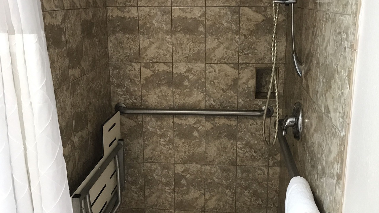Photo of Bathroom in Tree Section
