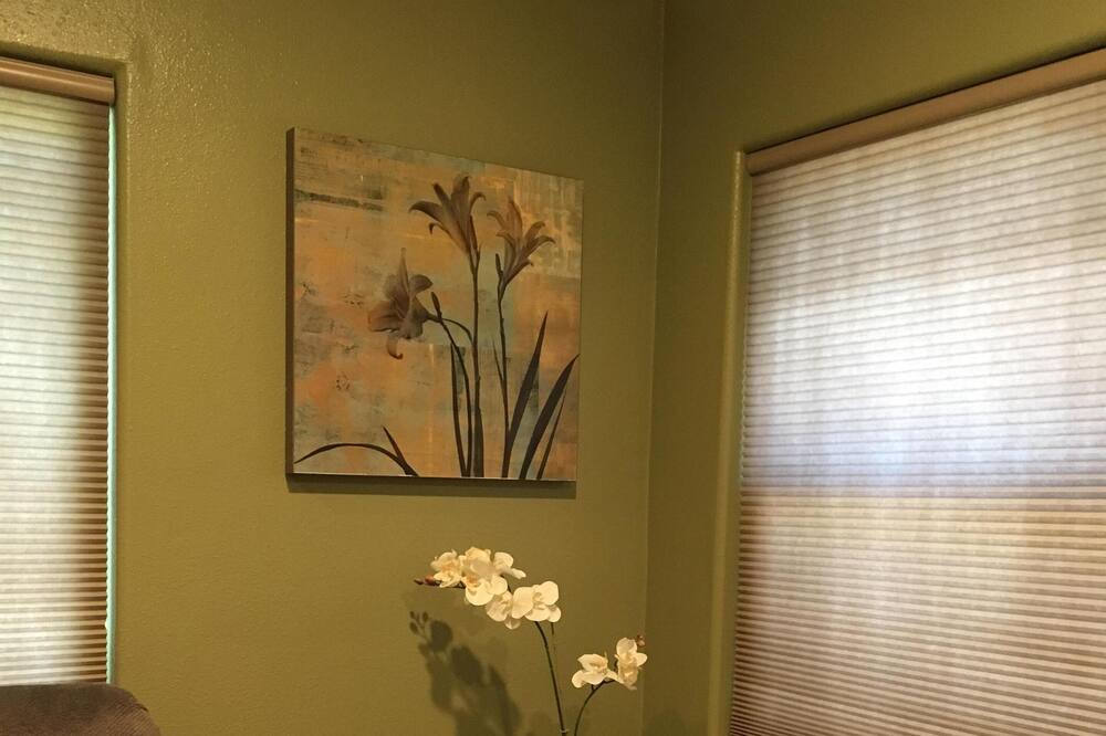Photo of Livingroom in Azusa