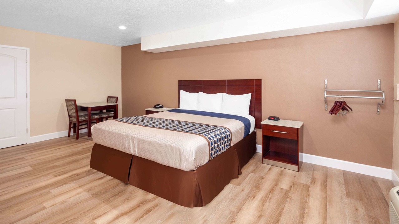 Photo of Bedroom in Harbor
