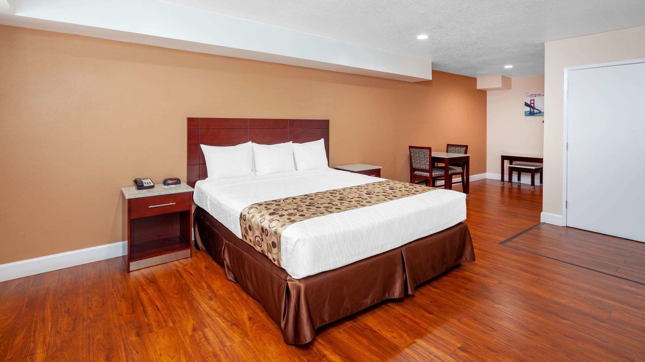 Photo of Bedroom in Harbor
