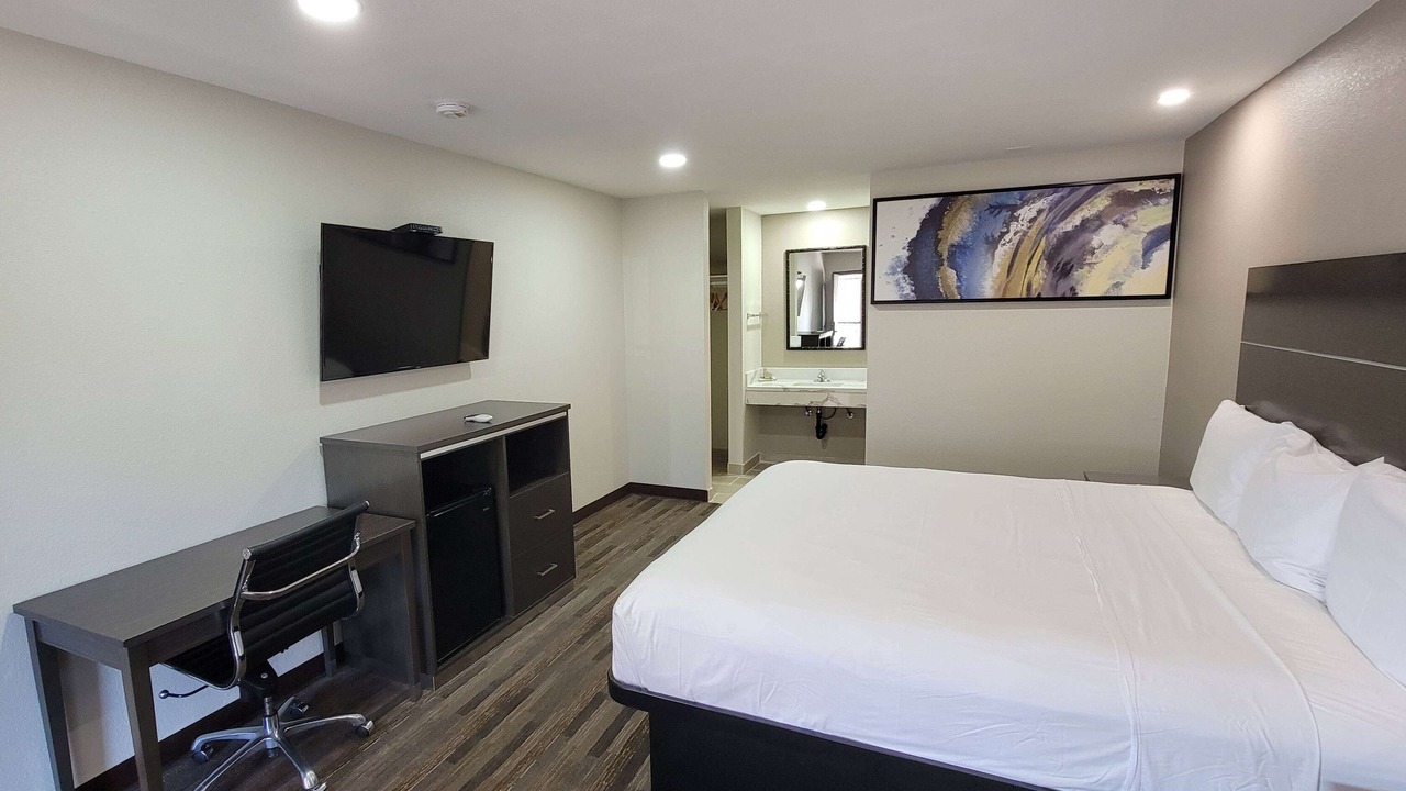 Photo of Bedroom in Buena Park
