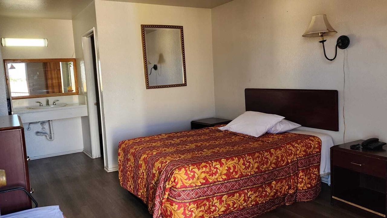 Photo of Bedroom in Victorville