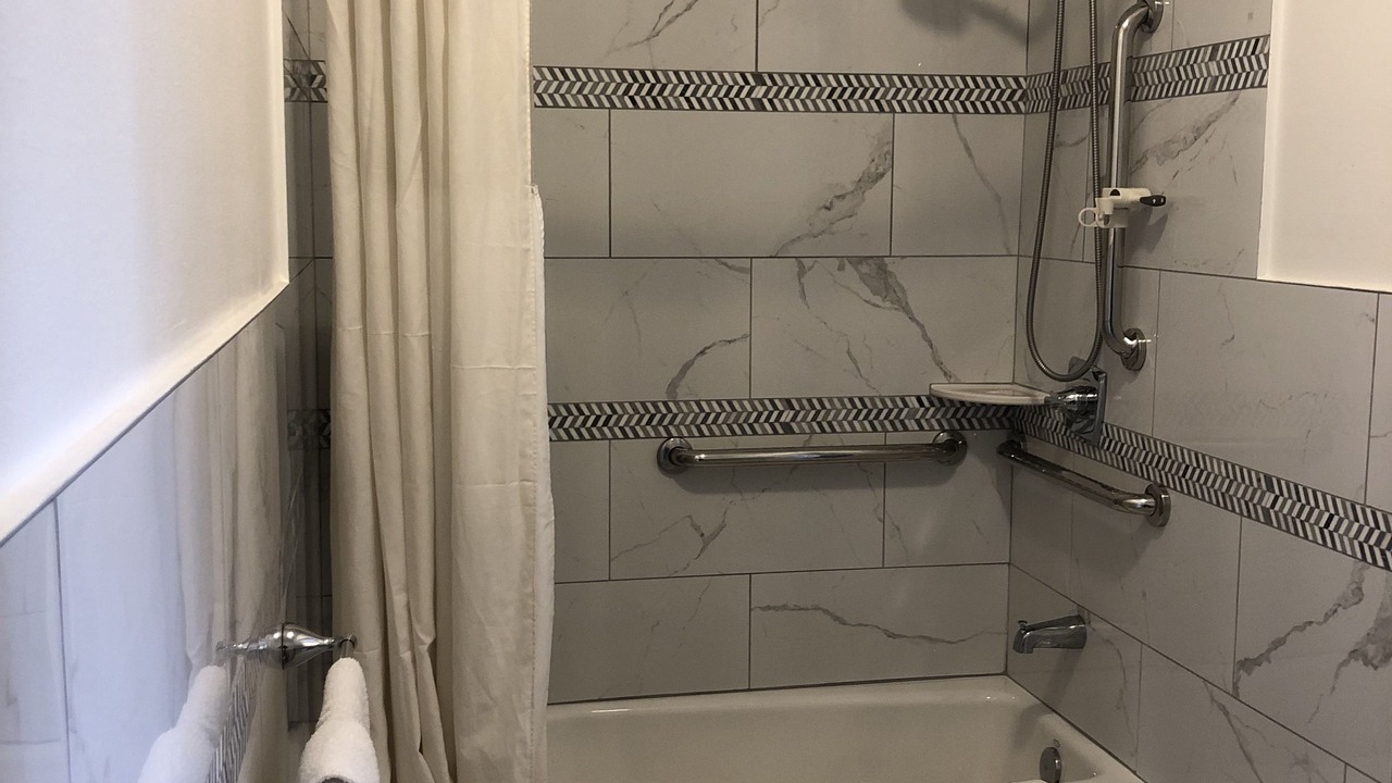 Photo of Bathroom in Castaic