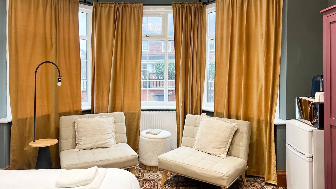 Photo of Bedroom in Mapesbury