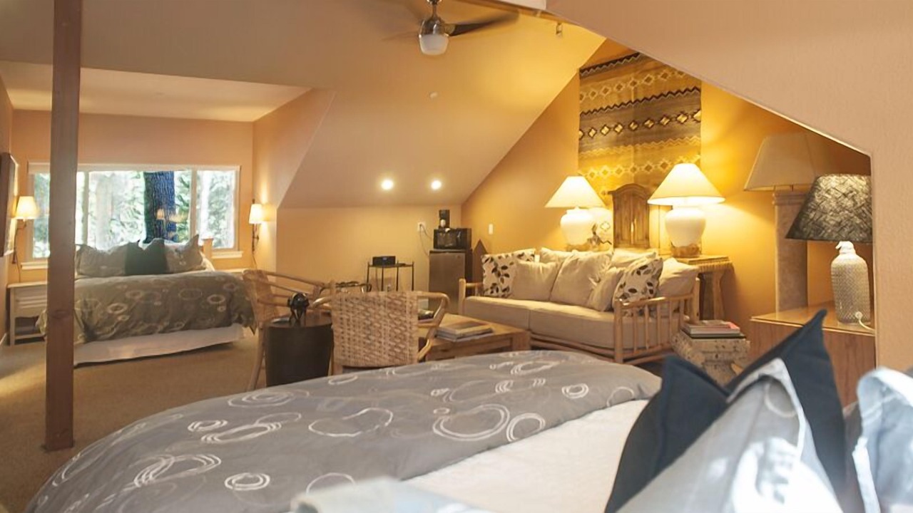 Photo of Livingroom in Nevada City