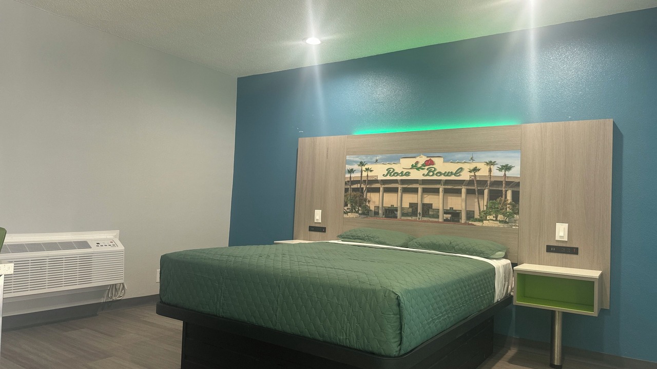 Photo of Bedroom in East Pasadena