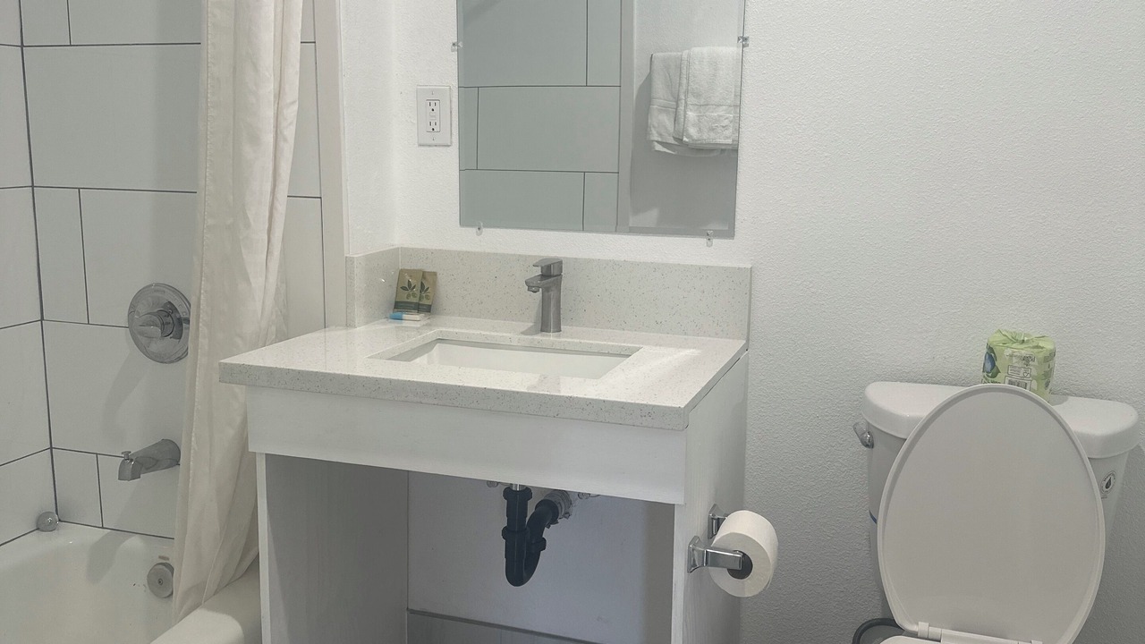 Photo of Bathroom in East Pasadena