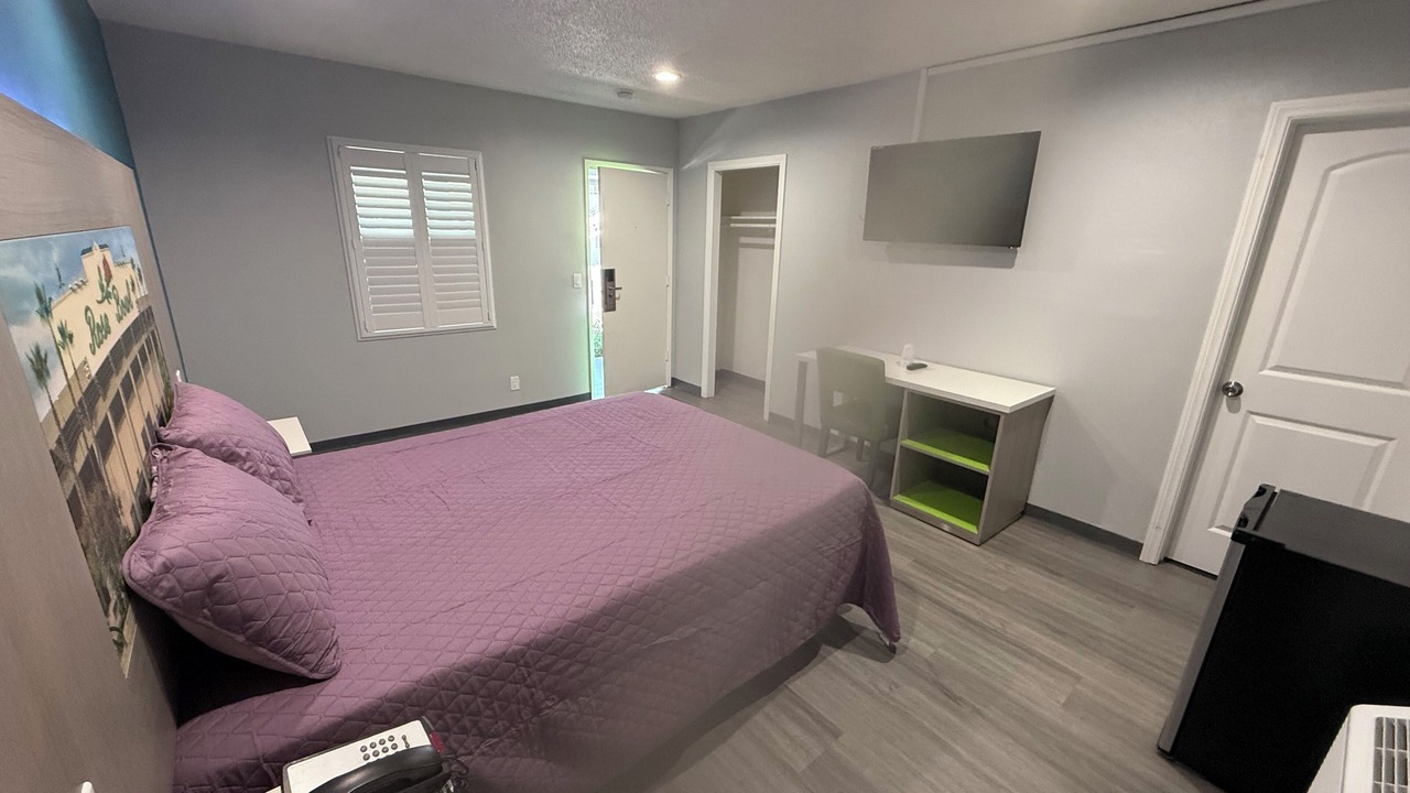 Photo of Bedroom in East Pasadena
