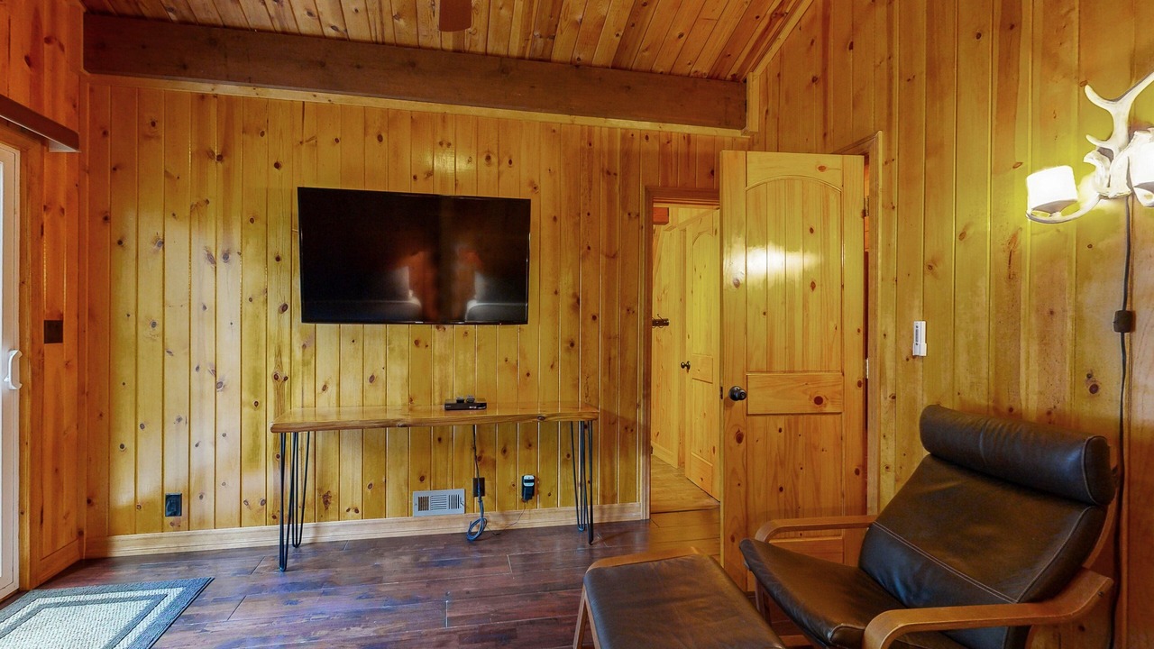 Photo of Livingroom in Upper Moonridge