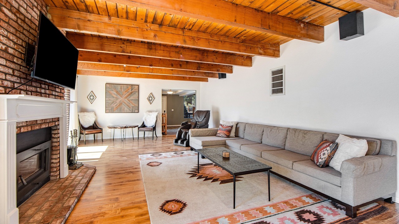 Photo of Livingroom in Big Bear City