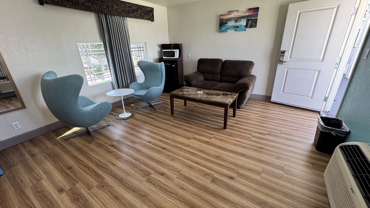 Photo of Bedroom in Inglewood